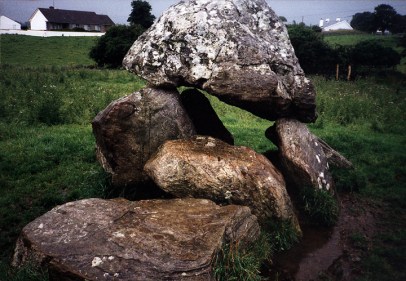 dolmen.JPG